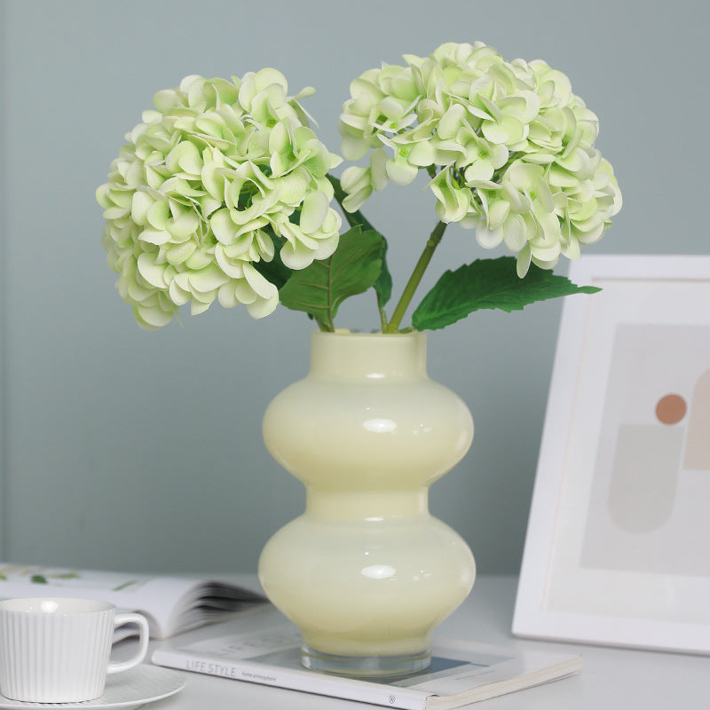 Luxurious Single-Stem Hydrangea - Realistic Faux Flower for Home, Hotel Decor, and Special Events - Ideal for Weddings, Elegant Arrangements, and Long-Lasting Moisture Retention