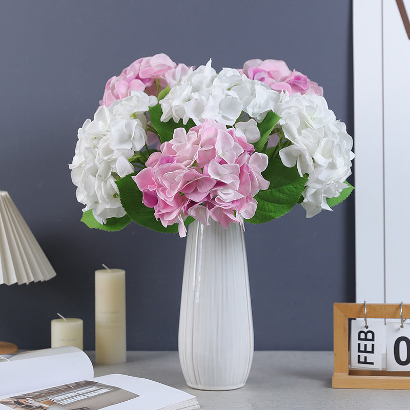 Single-Stem Hydrating Faux Hydrangea - Luxurious Home and Wedding Decorative Floral Arrangement, Perfect for Lasting Elegance and Vibrant Decor