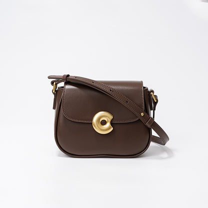 Chic Saddle Bag Minimalist Retro Style Leather Shoulder Bag for Women Versatile Crossbody Purse Ideal for Commuting and Everyday Fashion