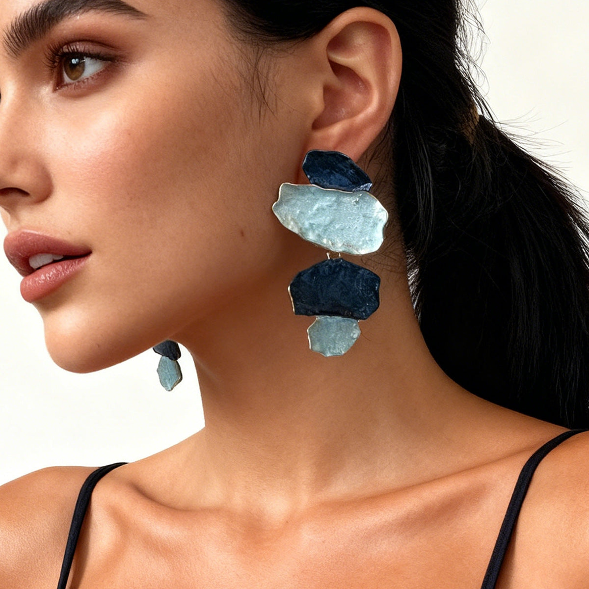 Stylish Minimalist Geometric Alloy Leaf Dangle Earrings – Chic Lightweight Luxury Jewelry for Women