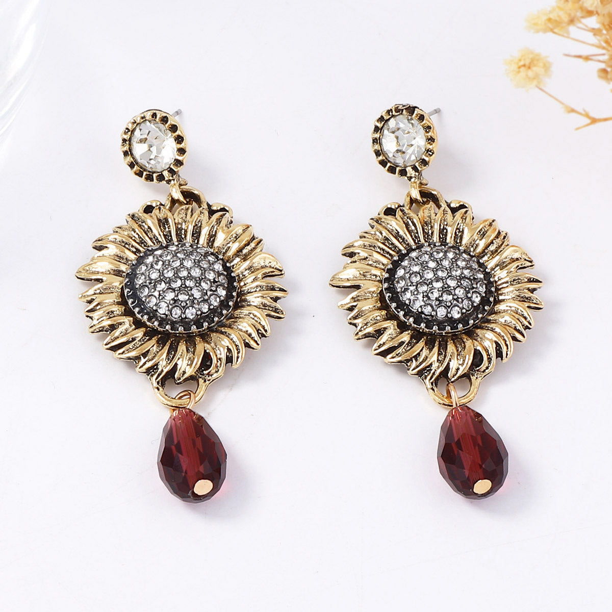 Elegant Vintage Bohemian Zircon Sunflower Drop Earrings - Exquisite, Versatile Design for Effortless Style