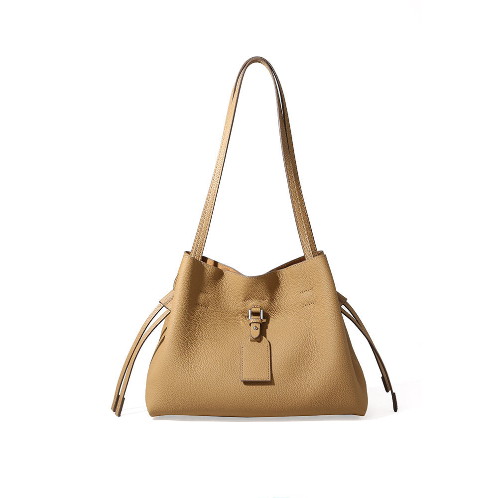 Luxury Genuine Leather Women's Fashionable Shoulder Bag Unique Design with Spacious Capacity and Elegant Mother Daughter Style