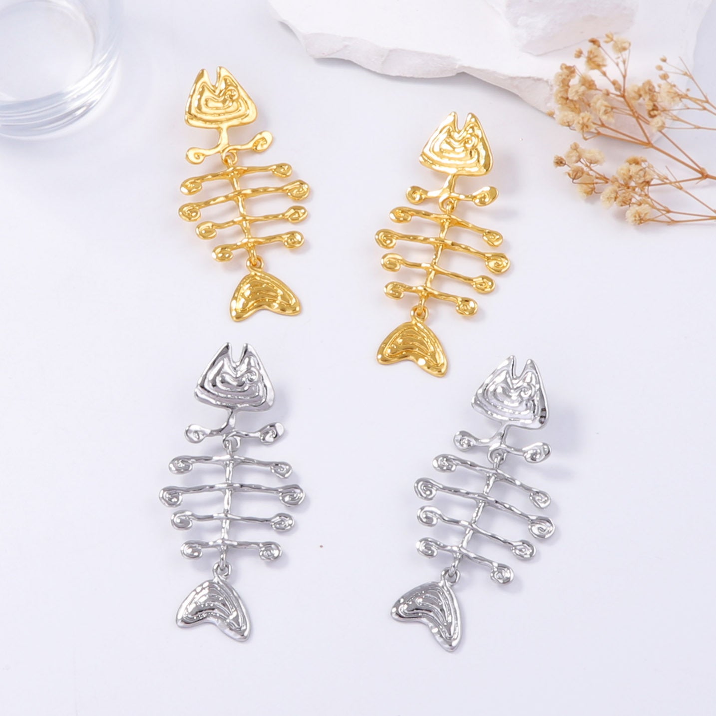Chic Coastal Vibe Vintage Alloy Fishbone Dangle Earrings - Lightweight, Versatile, and Perfect for Everyday Wear