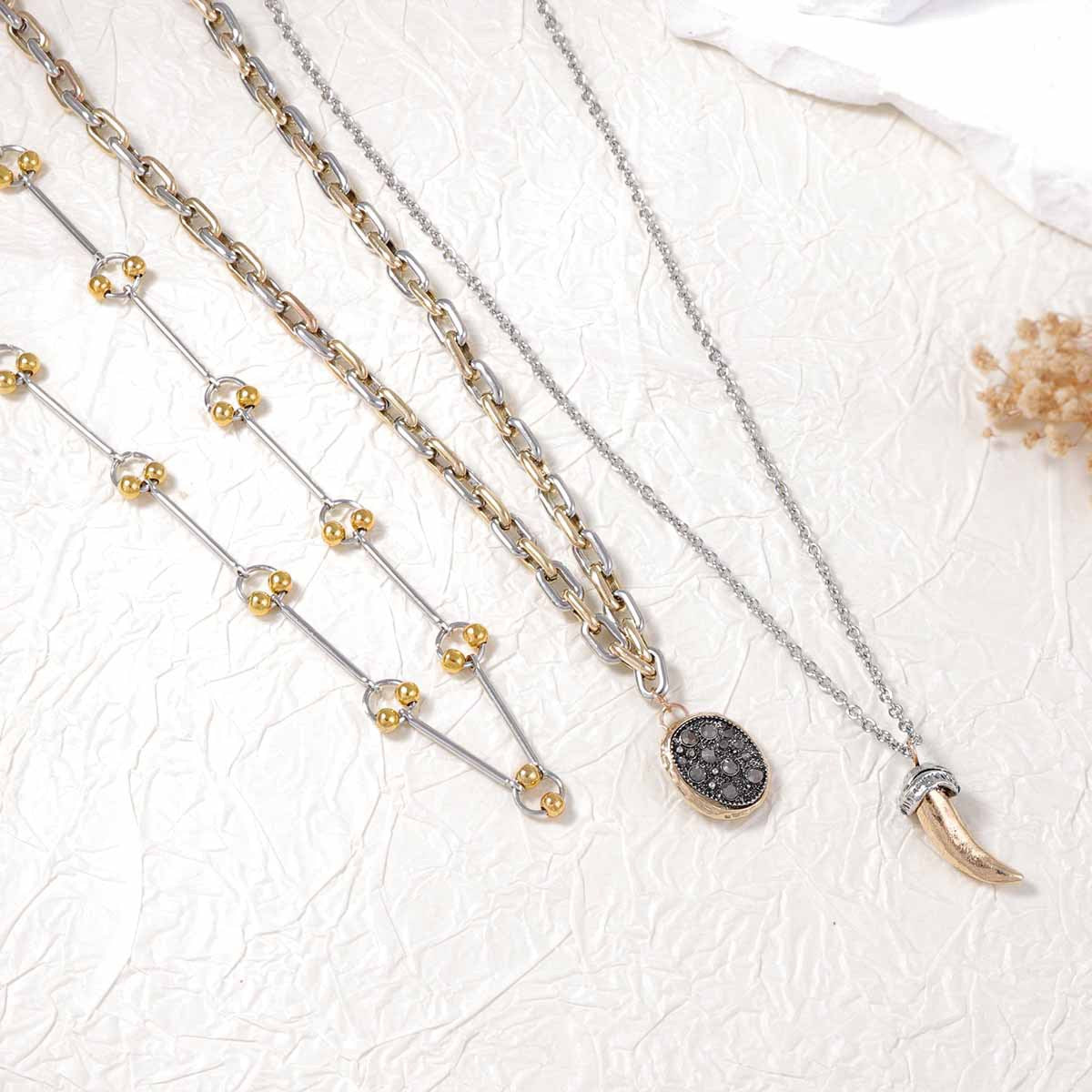 Unique Alloy Animal Horn Pendant Necklace Set - Three Chic Pieces for Effortless Style in Casual Wear - Perfect for the Modern Woman