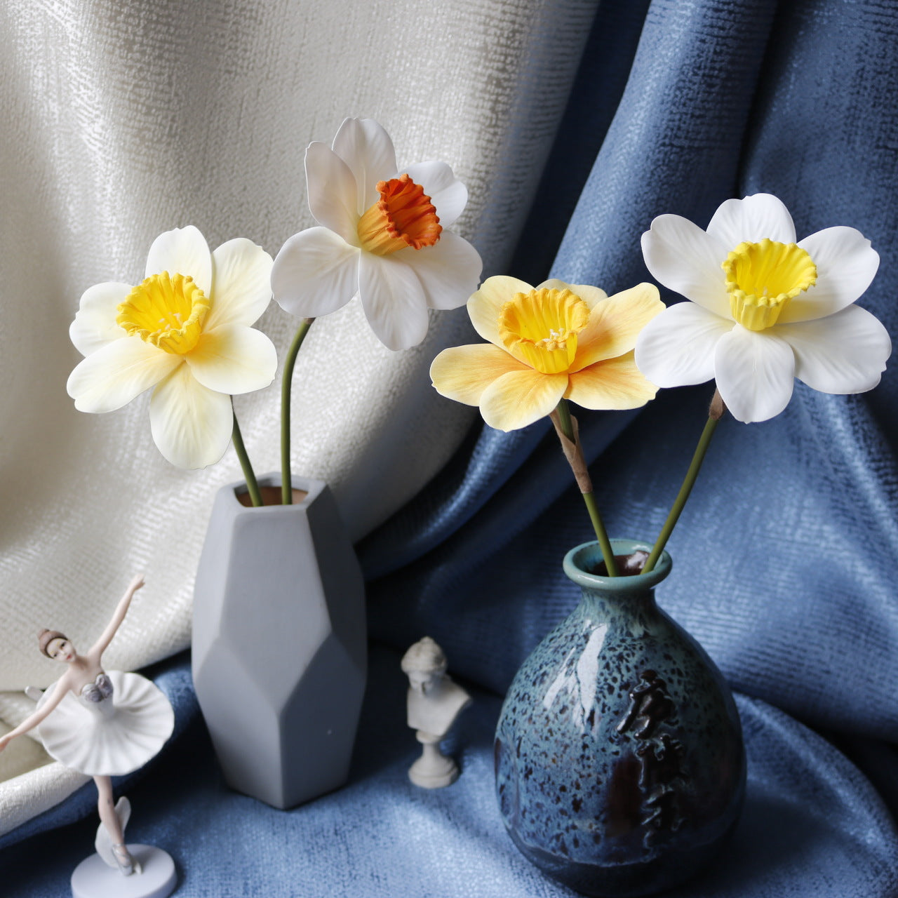 Realistic Fake Daffodil Flowers for Home, Hotel, Wedding Decorations & Photography Props - Perfect for Elegant Events and Lasting Beauty