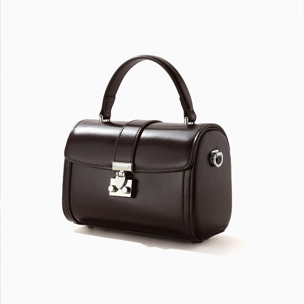 Korean Style Saddle Bag for Business and Commuting Fashion Forward Handbag Crossbody Bag for Versatile Everyday Use