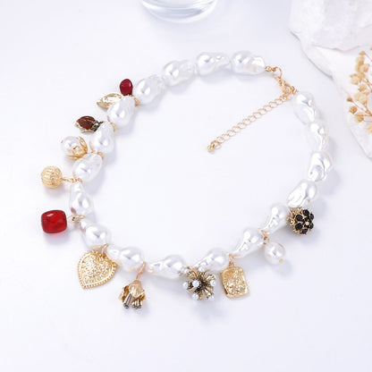 Elegant Minimalist Baroque-Inspired Heart and Gemstone Pendant Necklace with Faux Pearls – Perfect for Everyday Casual Wear