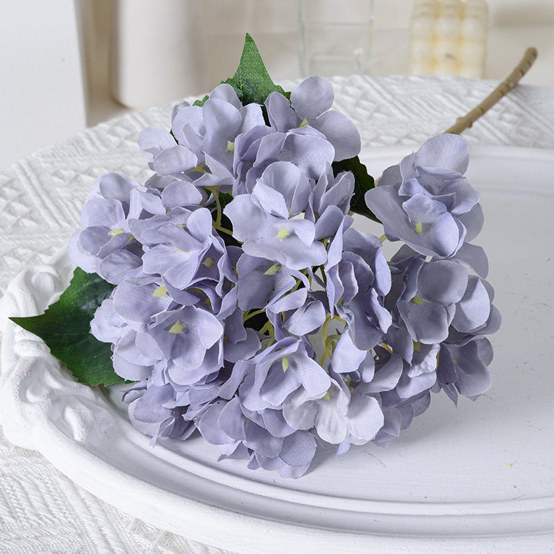 Lifelike Hydrangea Silk Flowers - Soft to the Touch, Moisture-Resistant, Perfect for Wedding Decor and Home Accents - Elegant Faux Floral Arrangement for Living Room Centerpieces