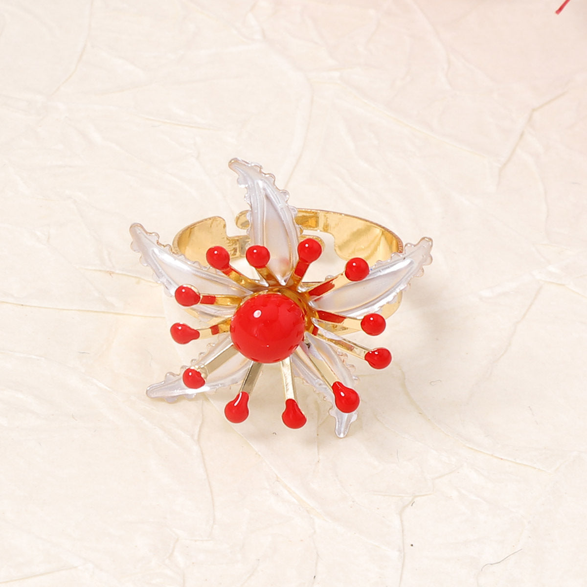 Bohemian-Inspired, Elegant and Bold Spray-Painted Floral Open Ring for Women – Perfect for Daily Commuting and Special Occasions