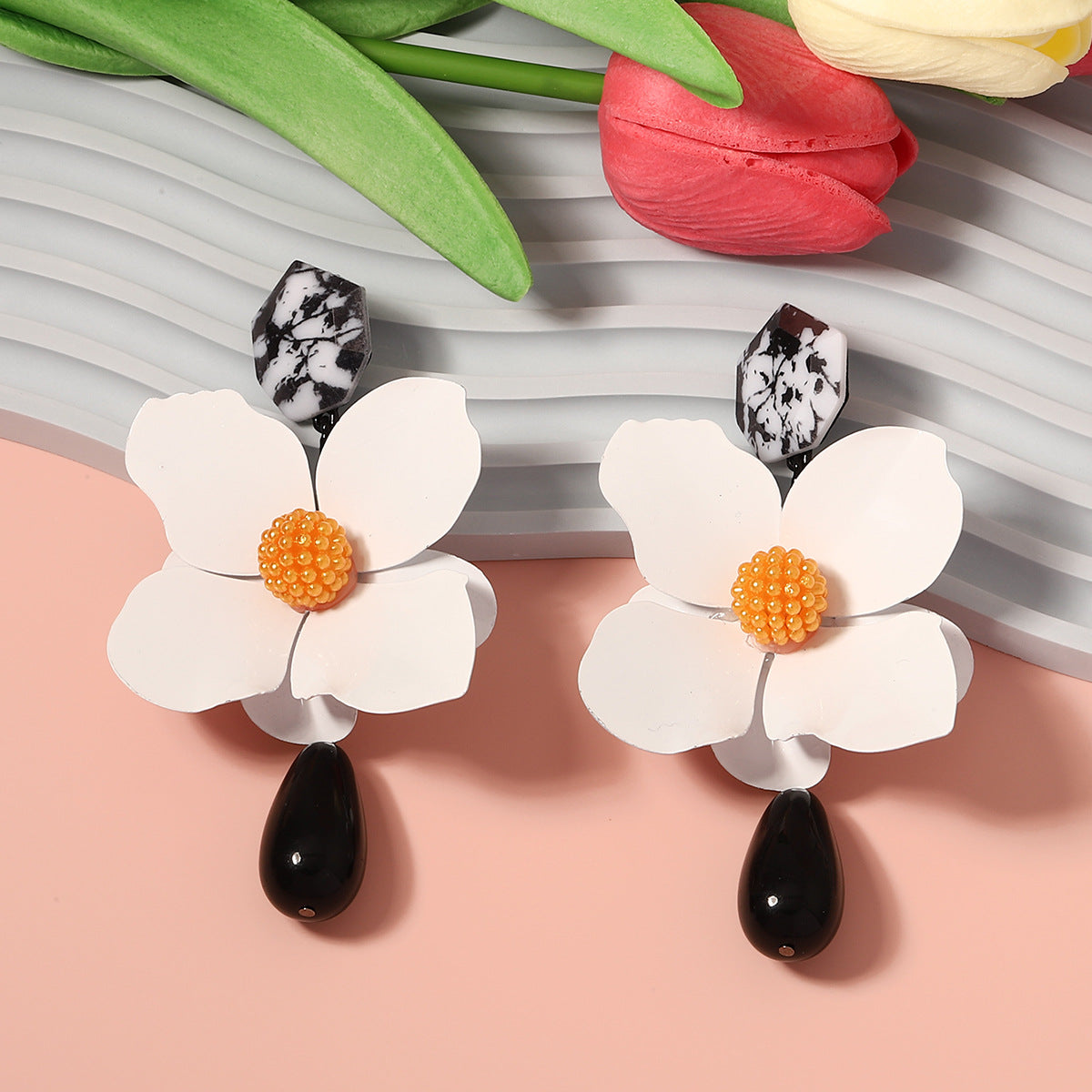 Creative  Fashion Trend: Unique, Statement-Making Fresh Floral Metal and Resin Pendant Earrings for a Chic Look