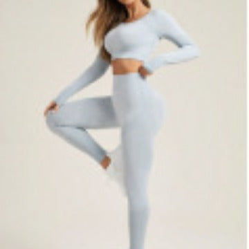 Seamless Long Sleeve and Leggings Yoga Set for Peach Butt Comfortable Activewear for Fitness Enthusiasts