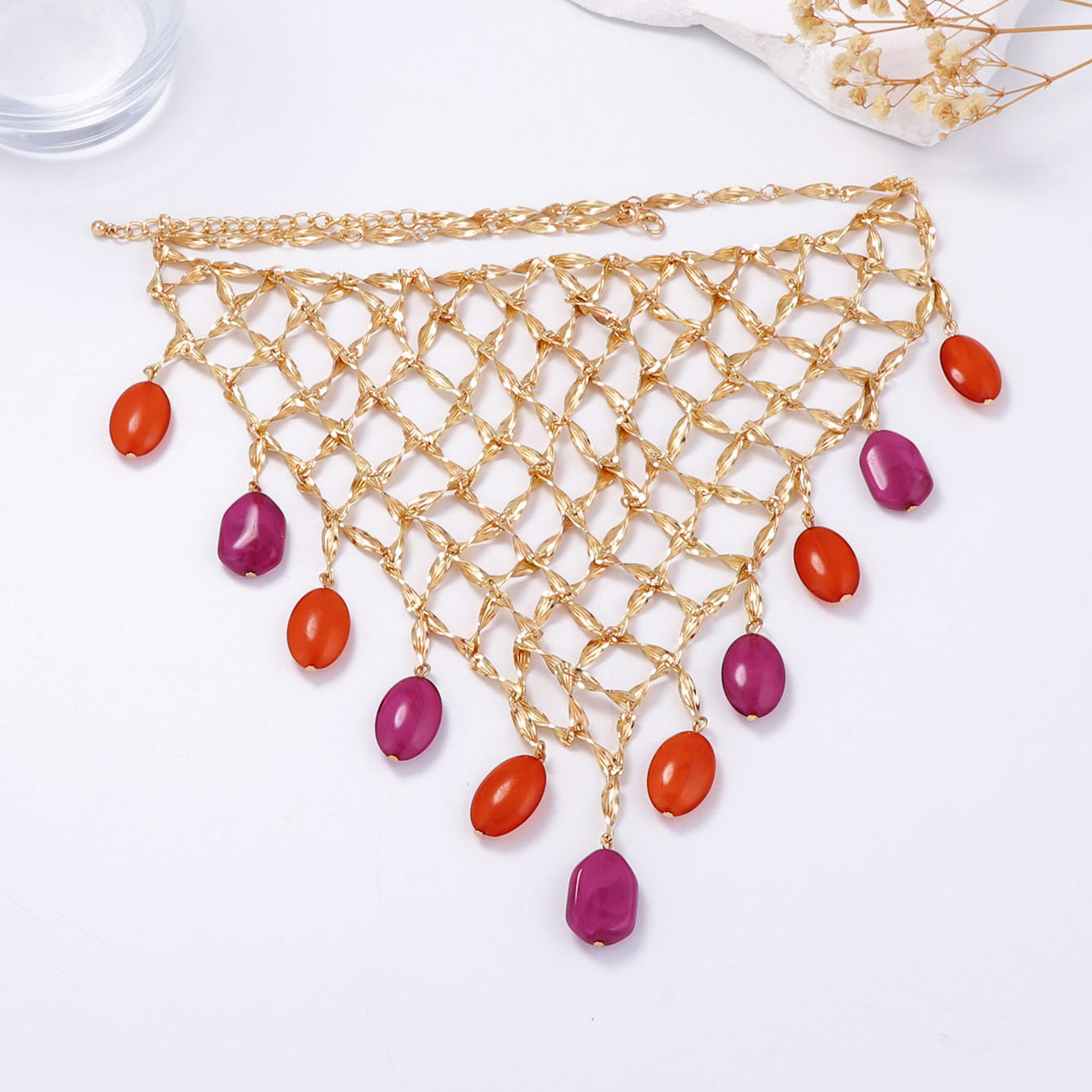 Chic Luxury Beaded Pendant Necklace with Metal Mesh Design – Versatile & Casual Elegance for Every Occasion