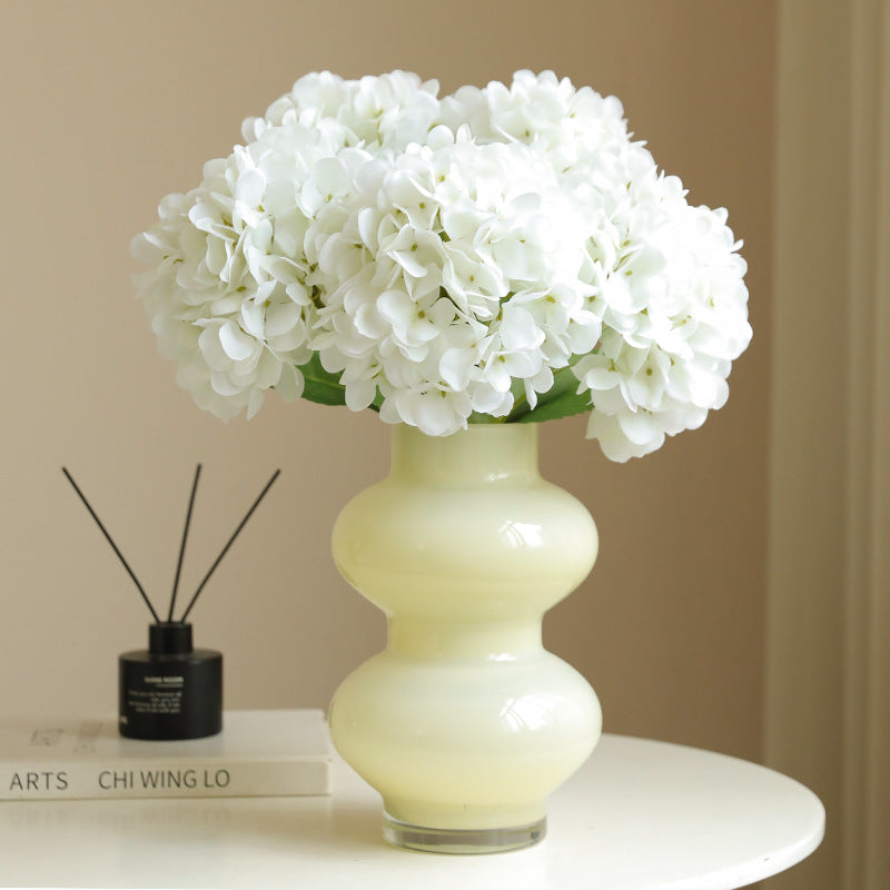 Luxurious Single Stem Silk Hydrangea –  Quality Faux Floral Home Decor for Elegant Interiors | Stylish and Realistic Artificial Flower Arrangement