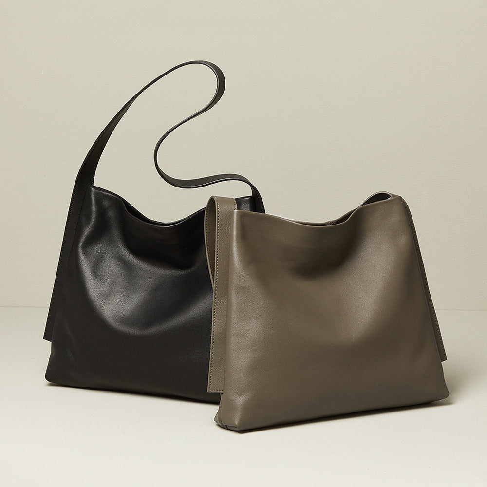 Chic Korean Inspired Oversized Tote Bag in Grain Leather Spacious Dual Purpose Design for Commuting and Everyday Use