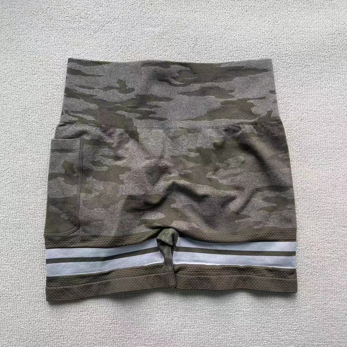 High Waisted Seamless Camouflage Yoga Shorts for Women Quick Dry Tummy Control Features Pockets for Gym Outdoor Activities