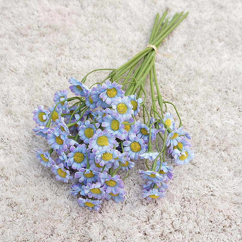 Charming Artificial Chamomile and Daisy Bouquet - Perfect Faux Flowers for Fresh and Inviting Home Décor, Ideal for Dining Tables and Soft Furnishings