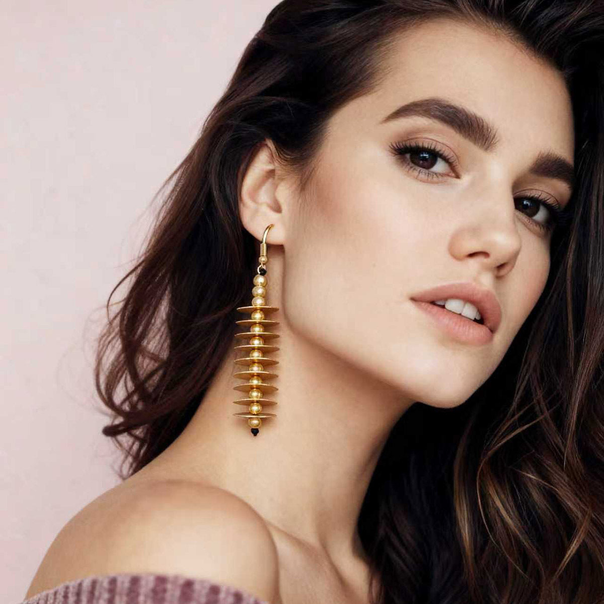 Trendy Vintage-Inspired Metal Geometric Round Disk Drop Earrings - Chic Punk Luxe Style Perfect for Casual Outfits