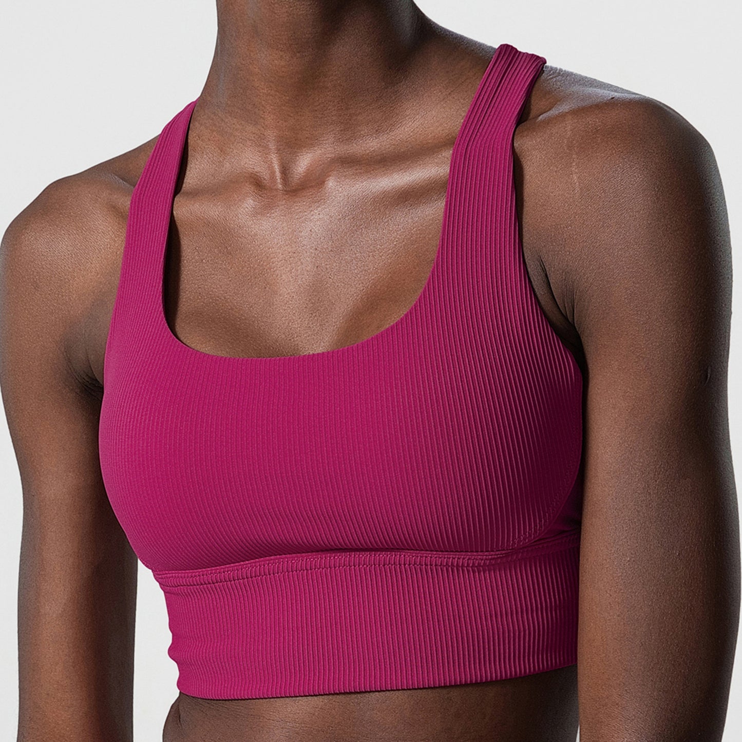 Oversized Women's Sports Bra with Breathable Cup Design Long Length Athletic Tank Top for Comfort and Support