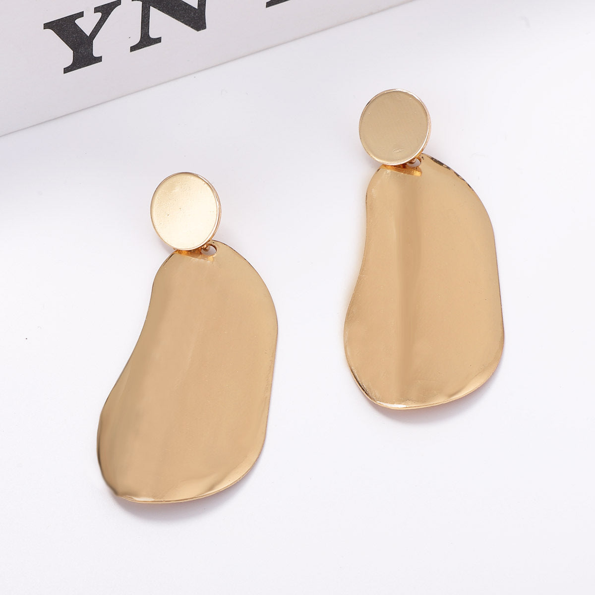 Chic Irregular Geometric Alloy Drop Earrings for Commuters - Stylish and Versatile Women's Accessories