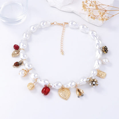 Elegant Minimalist Baroque-Inspired Heart and Gemstone Pendant Necklace with Faux Pearls – Perfect for Everyday Casual Wear