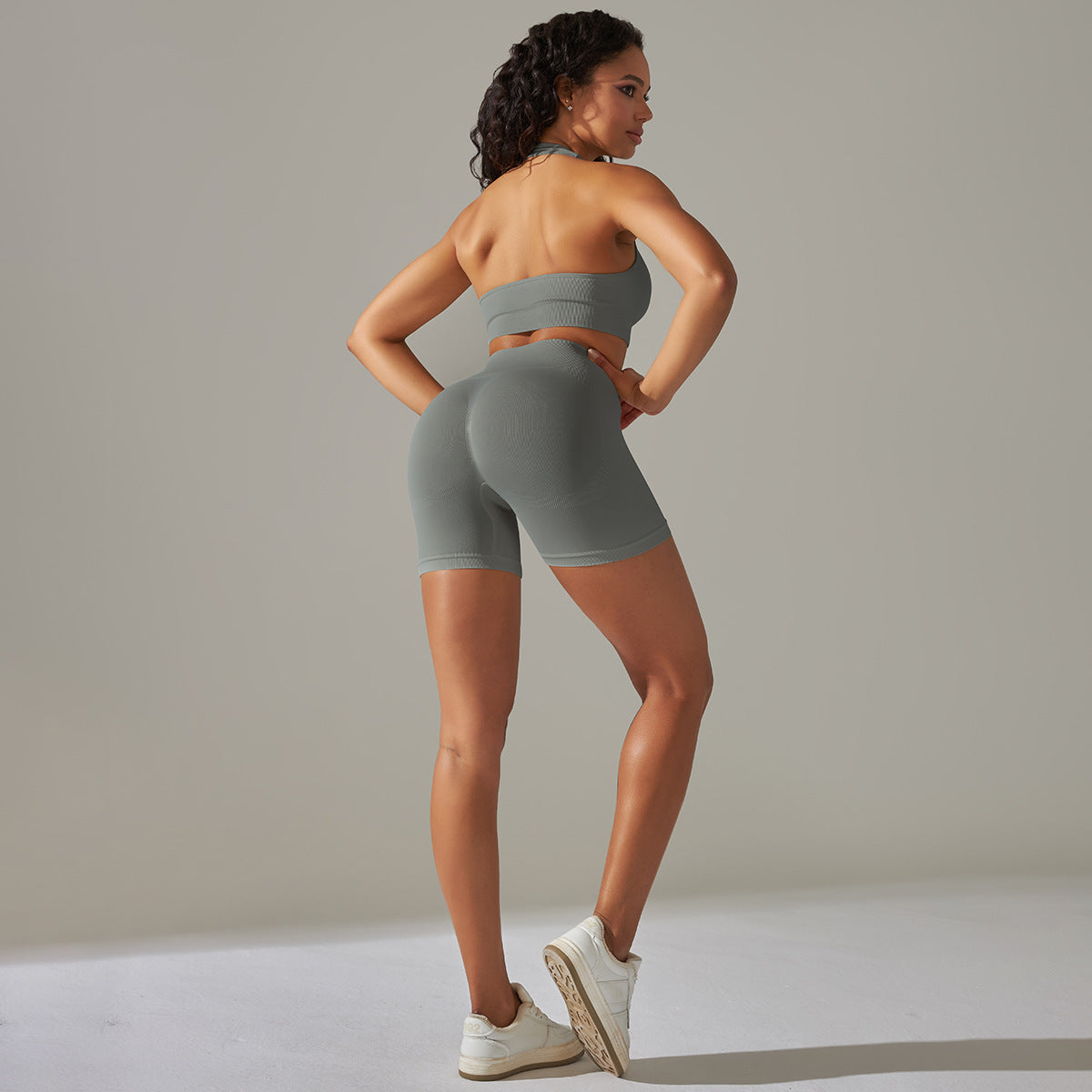 Seamless Back Bralette Yoga Shorts and Peach Butt Leggings Set for Running Fitness and Yoga