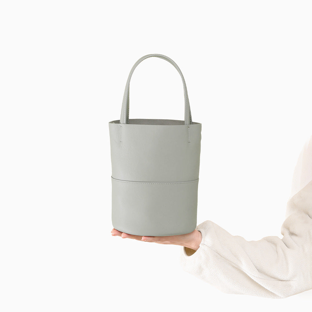 Genuine Leather Tote Bag for Women Spacious Spring Bucket Bag with and High End Feel