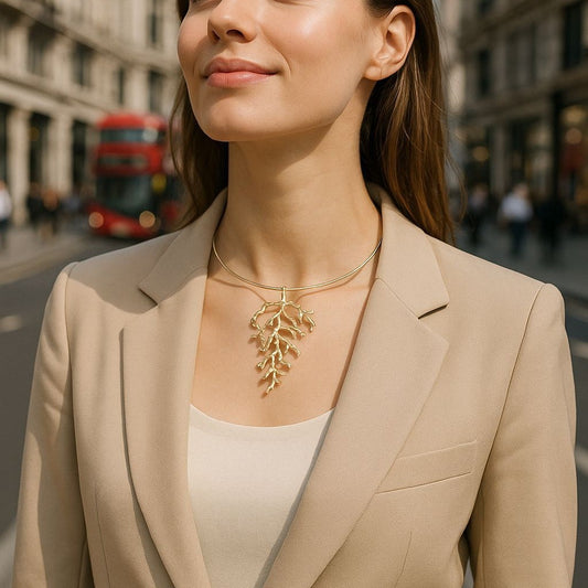 Stylish Vintage-Inspired Ocean-Themed Alloy Coral Pendant Necklace - Versatile Lightweight Luxe Jewelry for Women