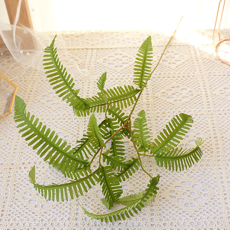 Realistic Fern Leaf Faux Flowers - Single Stem 3-Prong Greenery for Home Decor, Weddings, and Photography Props - Perfect Artificial Plants for Stunning Interior Design