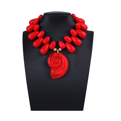 Unique Ocean-Inspired Beaded Sea Shell Pendant Necklace - Trendy and Versatile Women's Statement Jewelry for Beach Getaways