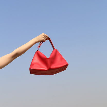 Genuine Leather Shoulder Bag for Women Large Capacity Spring Makeup Tote in Minimalist Design