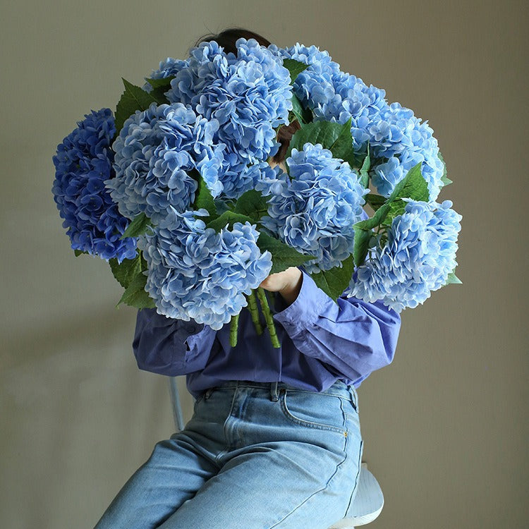 High-Quality Blue Faux Hydrangea Silk Flower Arrangement - Realistic Bionic Decor for Living Room, Perfect for Dried Floral Displays and Lasting Elegance