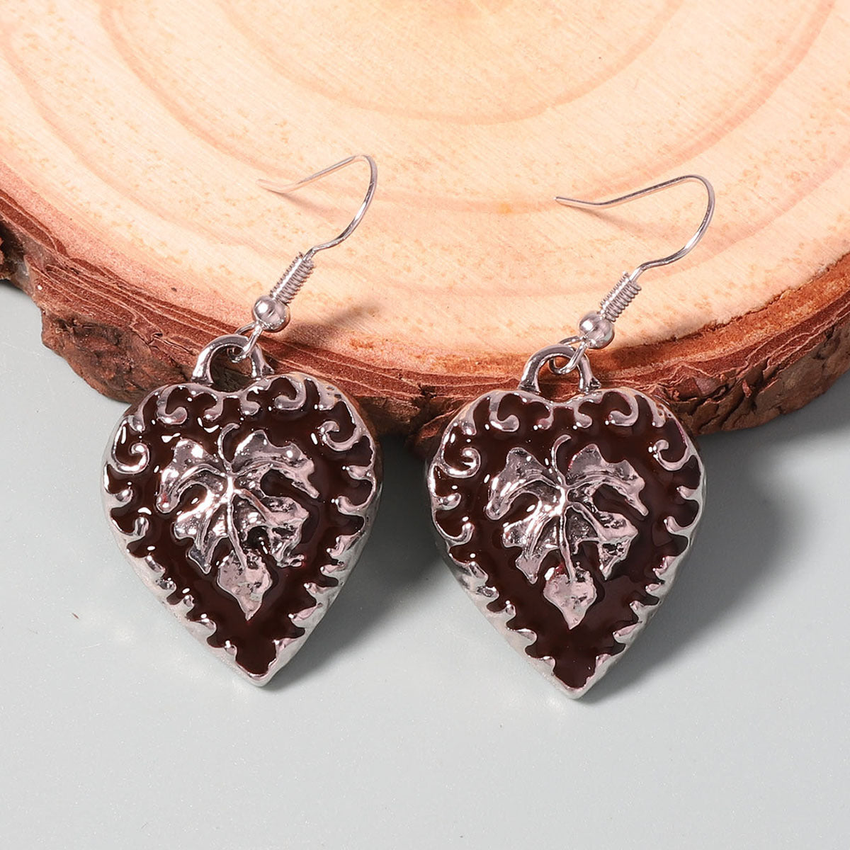 Vintage Goth-Inspired Geometric Heart-Shaped Pendant Layered Necklace and Earring Set for Women – Unique Double-Strand Chain Jewelry for a Bold Statement