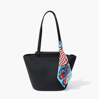 Autumn Winter Fashion Winged Bucket Bag Chic Versatile Genuine Leather Tote with Spacious Capacity for Daily Commuting