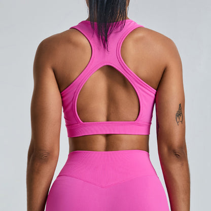 Seamless Yoga Bra with Padded Support Criss Cross Back for Comfort in Activewear