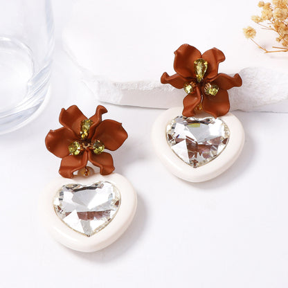 Exquisite Minimalist Everyday Heart-Shaped Pendant Floral Earrings with Stunning Cubic Zirconia for Elegant Women - Versatile & Eye-Catching Accessory