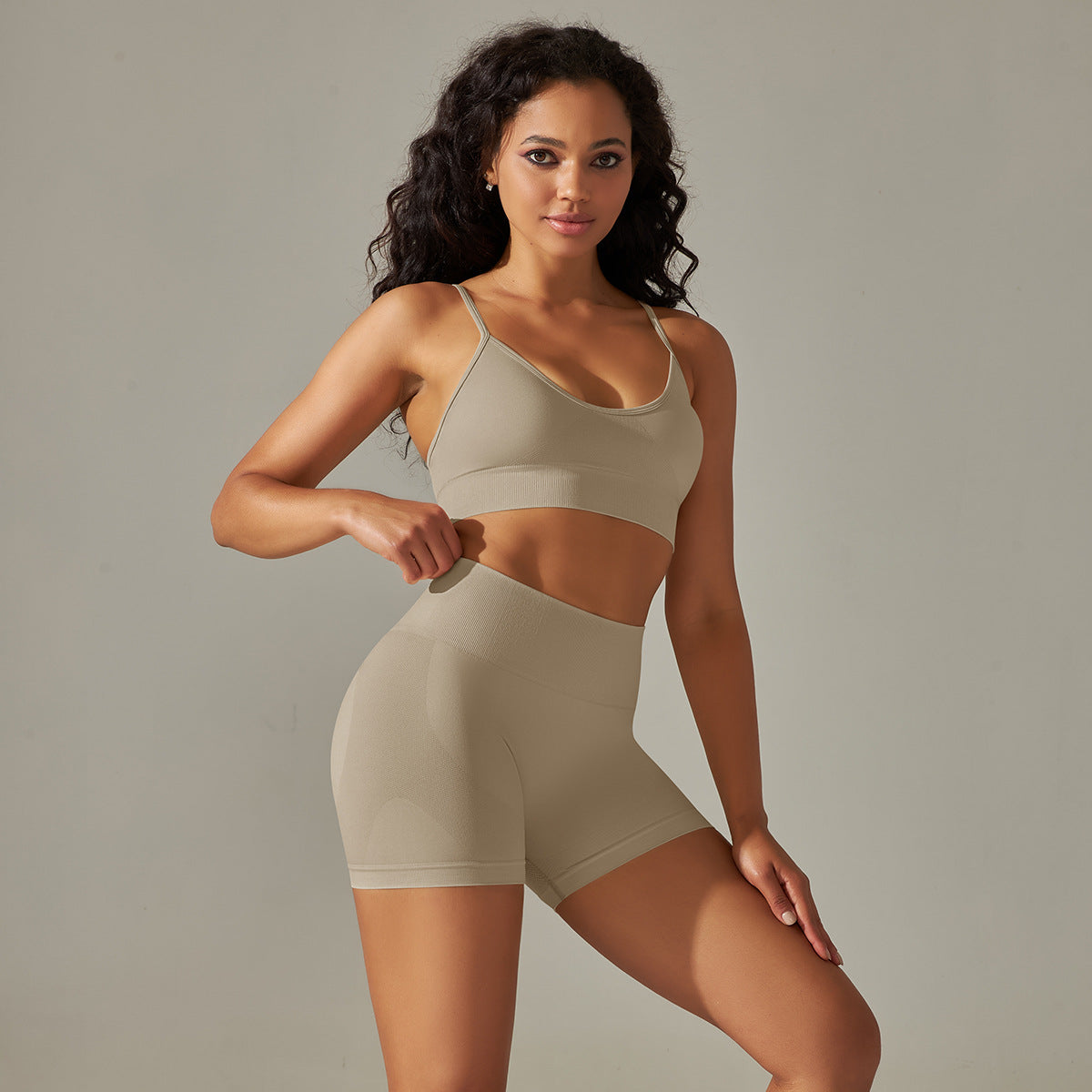 Seamless Sports Bra and High Waisted Shorts Set Peach Butt Yoga Fitness Workout Outfit for Women