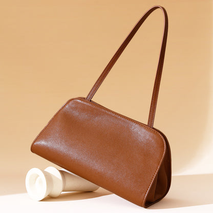 Luxurious French Style Leather Underarm Bag Vegetable Tanned Cowhide Clutch and Crossbody Purse for Women Chic Minimalist Design for Any Occasion