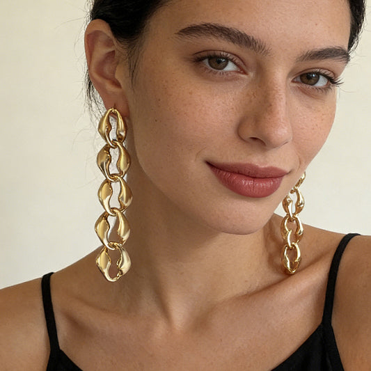 Sleek Minimalist Alloy Chain Twisted Earrings – Unique Geometric Hollow Design for a Timeless, Elegant Look