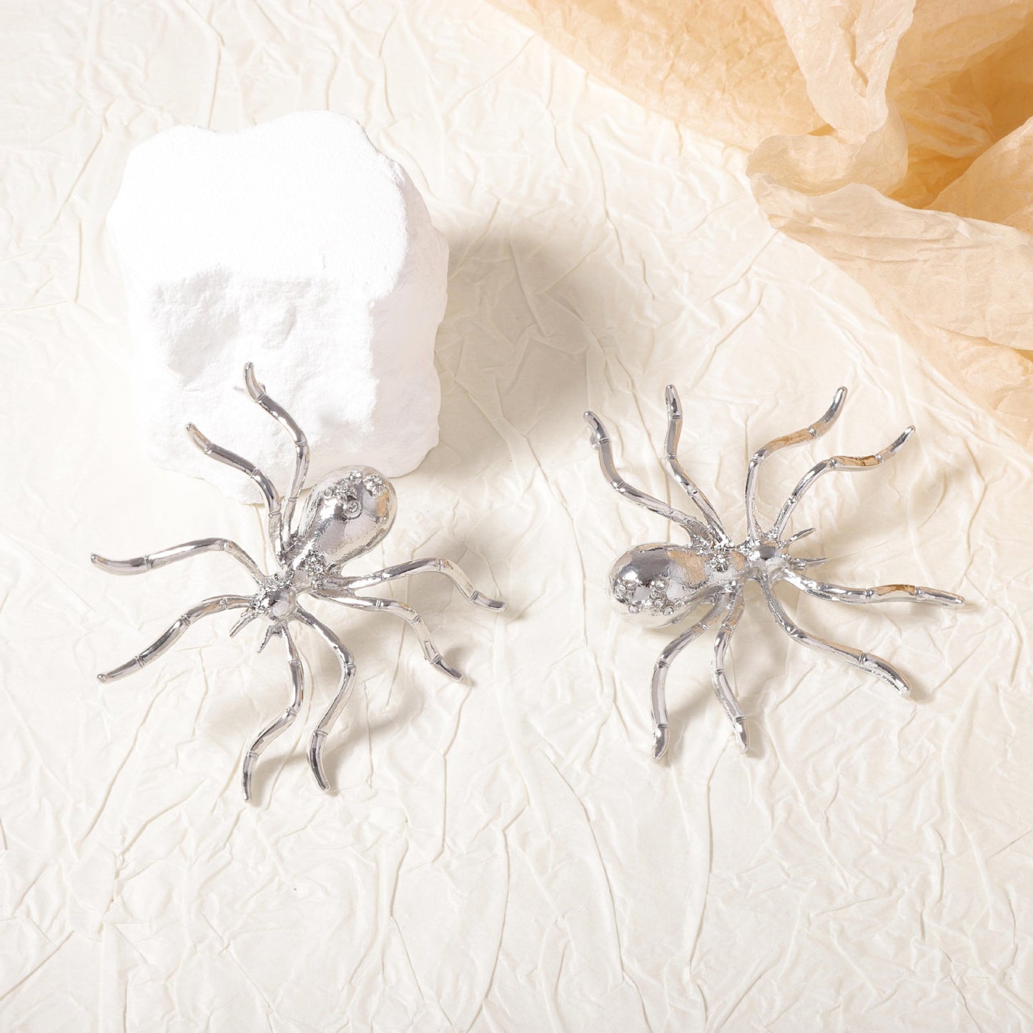 Trendy Urban Chic Oversized Alloy Spider Stud Earrings - Unique Alternative Design for Bold Fashion Statements