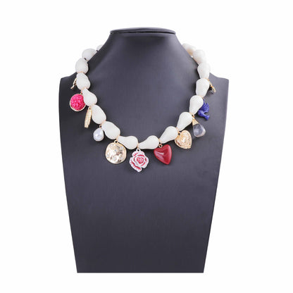 Stunning Minimalist Baroque-Inspired Faux Pearl Drop Oil Alloy Heart Insect Flower Pendant Necklace for Women - Elegant and Unique Collarbone Chain
