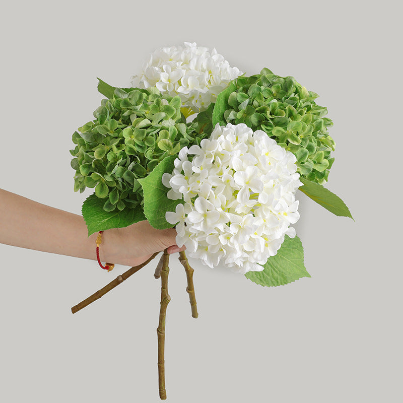 Elegant White Hydrangea Faux Flowers for Living Room and Wedding Aisle Decor - Stunning 3-Leaf Floral Arrangement for a Stylish Touch