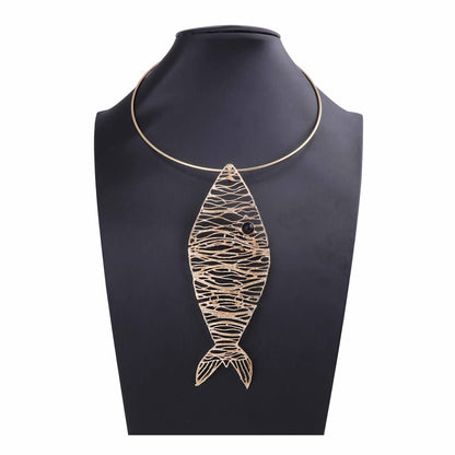Exaggerated Minimalist Animal Fish-shaped Hollow Pendant Necklace - Versatile Alloy Choker for Women, Perfect for Any Outfit!