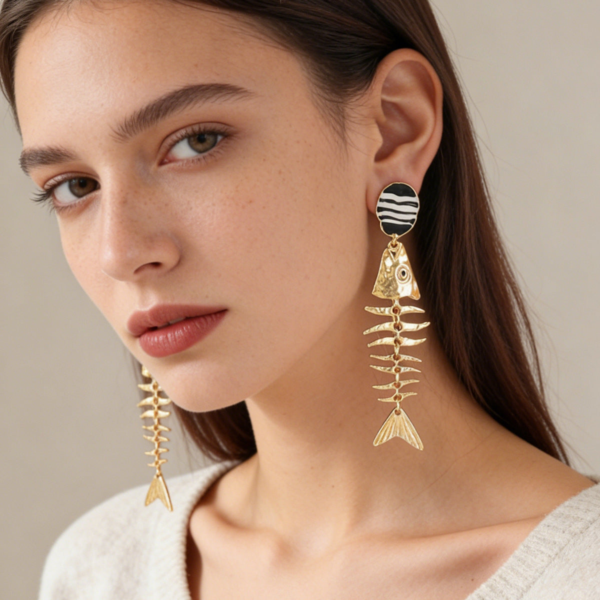 Unique Vintage-Inspired Alloy Drip Oil Fishbone Earrings - Perfect for Ocean Getaways and Relaxing Vacations