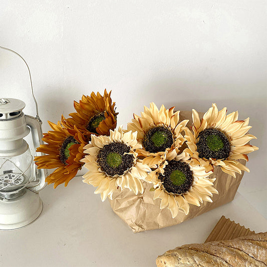 Elegant Single Stem Artificial Sunflower Floral Arrangement - Vintage Style Home Décor for Dining Tables and Living Rooms, Perfect for Any Occasion