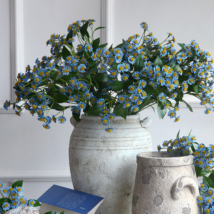 Elegant Artificial Chamomile Flowers for Stunning Floral Arrangements - Perfect Décor for Your Living Room