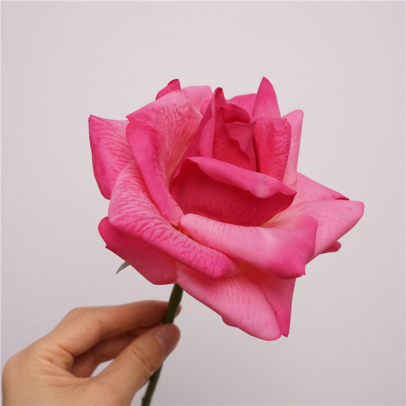 High-Quality Touch and Moisture-Resistant Short-Stem Rose Flowers for Wedding Decor and Home Decoration - Elegant Floral Props for Weddings and Special Events