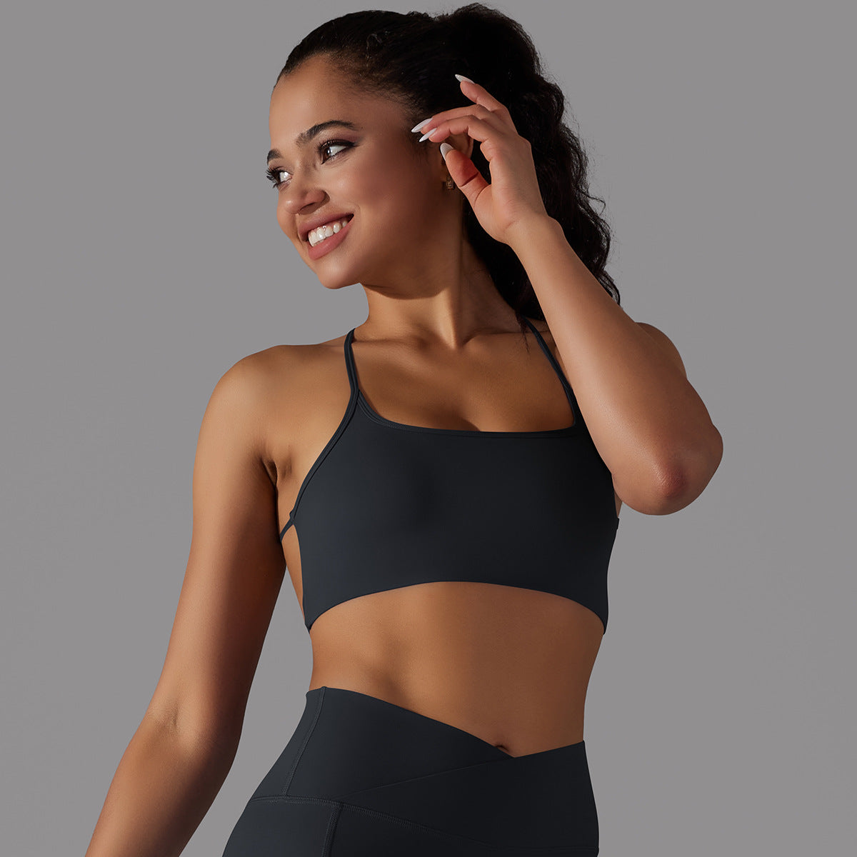 Square Neck Sports Yoga Bra with Cross Back Design Breathable Quick Dry Summer Wear for Maximum Comfort and Performance