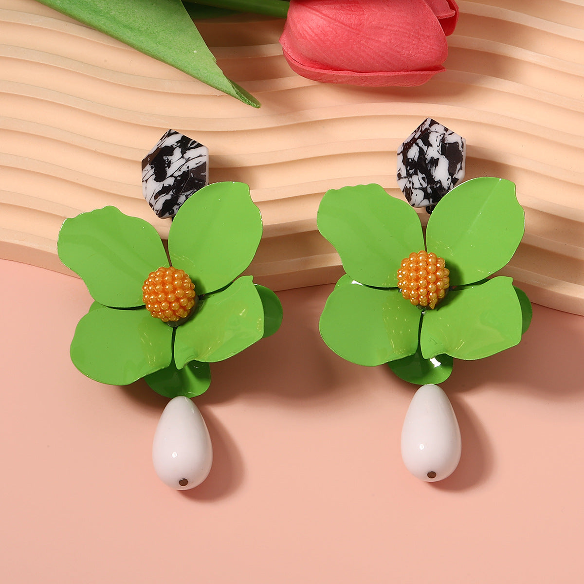 Creative  Fashion Trend: Unique, Statement-Making Fresh Floral Metal and Resin Pendant Earrings for a Chic Look