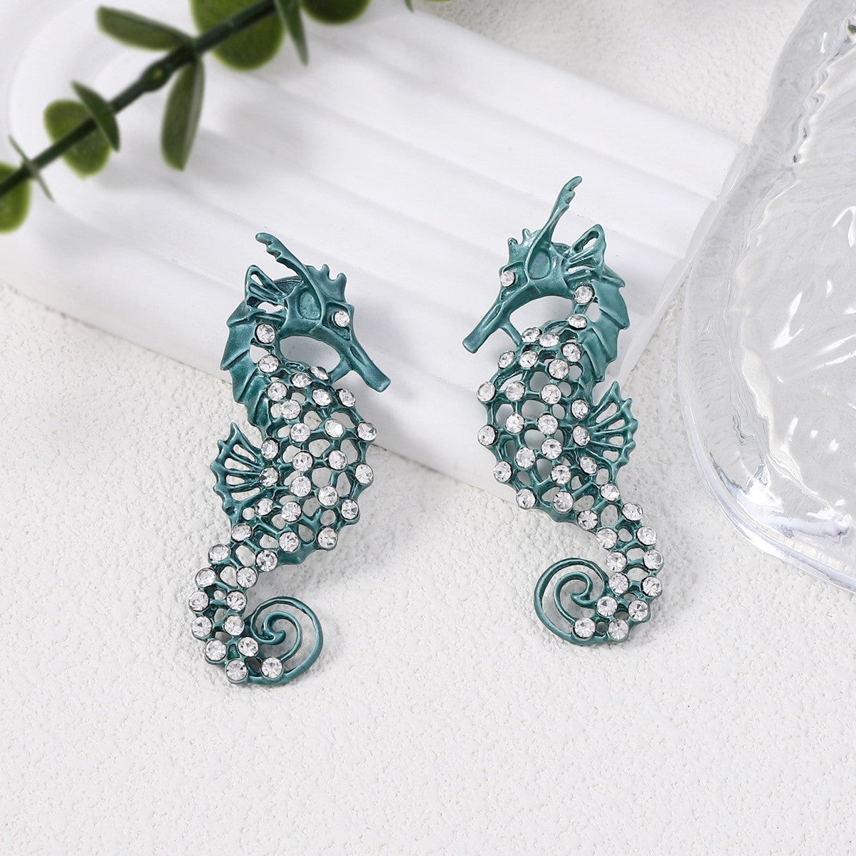 Stylish Hollow Design With Rhinestones and 3D Seahorse & Starfish Earrings - Vintage-Inspired Faux Pearl Drop Earrings - Perfect for Any Occasion!