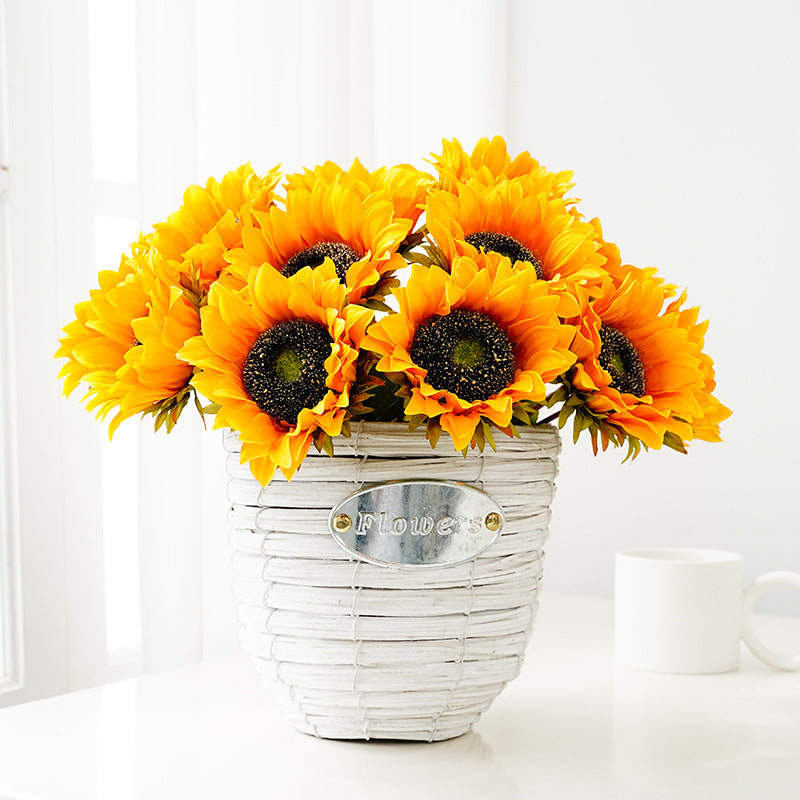 Lifelike Sunflower Silk Flower Bouquet for Stunning Home Decor and Photography Props - Perfect for Living Room Arrangements and Handheld Displays